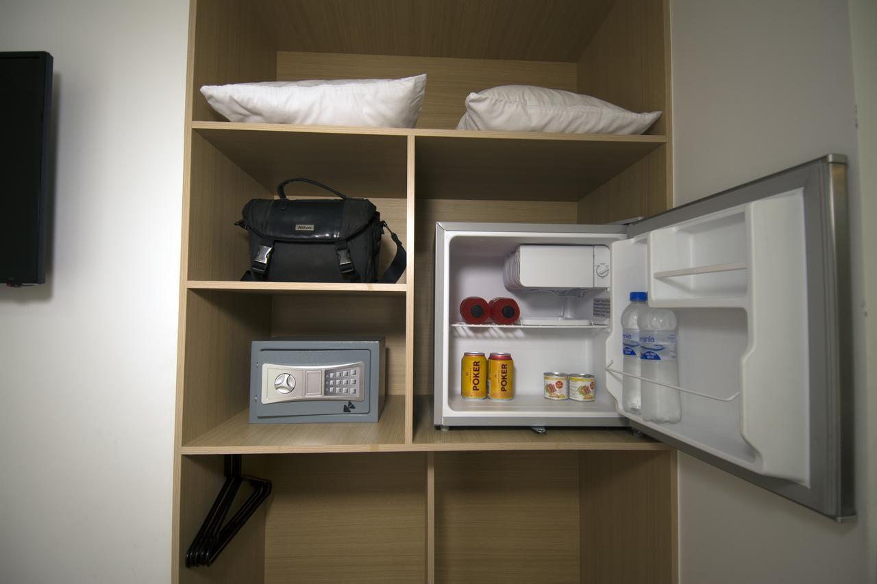 Hotel Granada Plaza 马尼萨莱斯 外观 照片